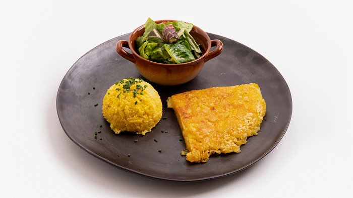 Bauernhof Pri Lovrču • Frika mit Polenta und Salat • Soča Valley Finest